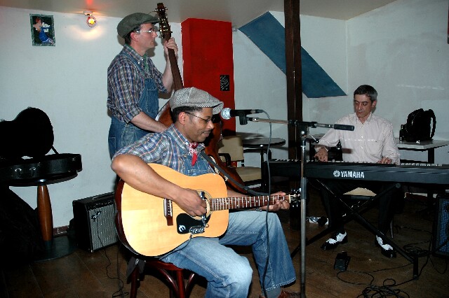 min 2006 06 06 latino 108